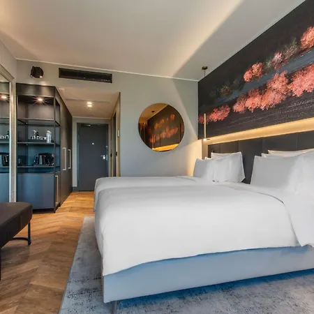 Radisson Collection Hotel, Ξενοδοχείο 5*