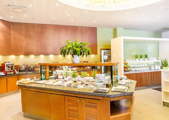 Radisson Collection Hotel, מלון 5*