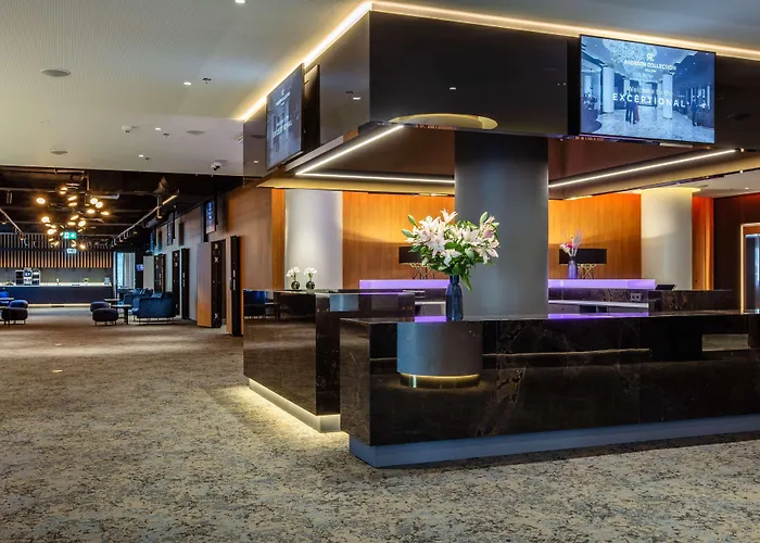 מלון Radisson Collection Hotel,